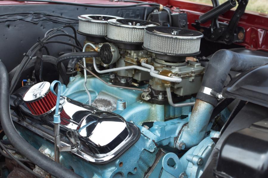 Моторный отсек Pontiac Tempest GTO Convertible 1966 года  (фото 70 из 83)